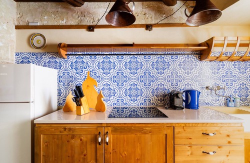 Specchia Apartment | Apartment 'Dimora Pisanelli' with Wi-Fi and Air Conditioning