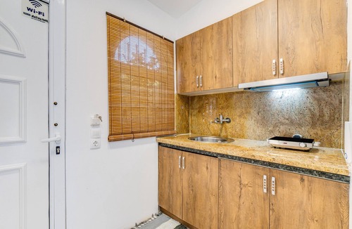 Agios Gordios Apartment | Apartment 'Doliva John' with Private Hot Tub, Mountain View, and Air Conditioning
