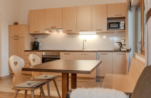 Villandro Apartment | Apartment 'Dolomiten' with Mountain View, Shared Garden and Wi-Fi