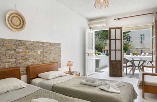 Kalymnos Town Apartment | Apartment 'Double Room No 6' with Mountain View, Wi-Fi and Air Conditioning