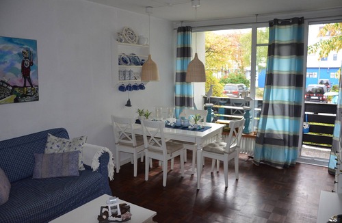 Heppens Apartment | Apartment 'Eggerichs' with Private Terrace and Wi-Fi