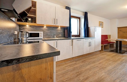 Maranza Apartment | Apartment 'Eidechsspitz' with Mountain View, Shared Terrace and Wi-Fi