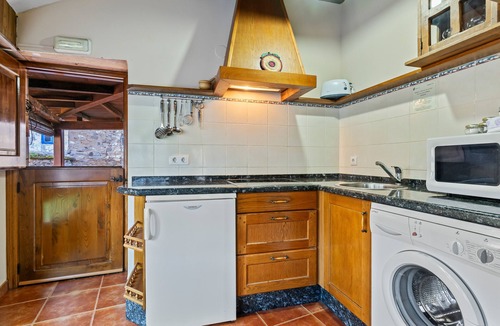 Monco Apartment | Apartment 'El Rebocho' with Mountain View, Private Terrace and Wi-Fi