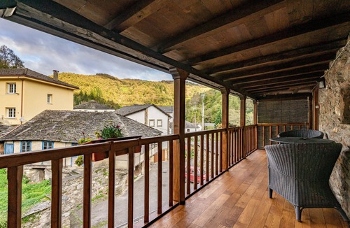 Monco Apartment | Apartment 'El Rebocho' with Mountain View, Private Terrace and Wi-Fi