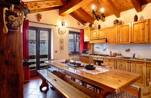 Gressan Apartment | Apartment 'Elois' with Mountain View, Shared Terrace and Wi-Fi