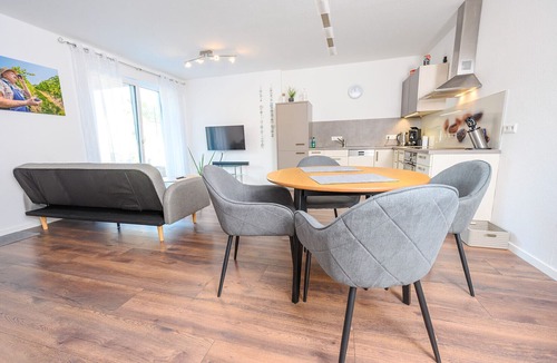 Waldulm Apartment | Apartment 'Epting' with Shared Terrace and Wi-Fi