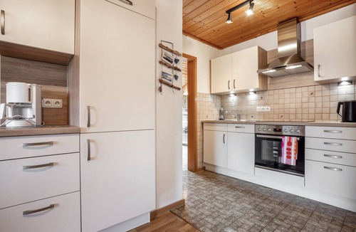 Wertach Apartment | Apartment 'Erd - Reuterwanne' with Mountain View, Shared Garden and Wi-Fi