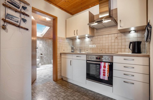 Wertach Apartment | Apartment 'Erd - Reuterwanne' with Mountain View, Shared Garden and Wi-Fi