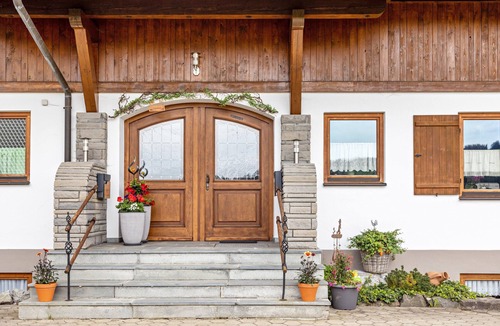 Wertach Apartment | Apartment 'Erd - Reuterwanne' with Mountain View, Shared Garden and Wi-Fi