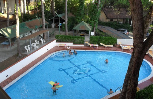Eraclea Mare House | Apartment facing pine forest pool 3 max 4 people - with pool wi-fi