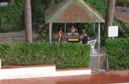 Eraclea Mare House | Apartment facing pine forest pool 3 max 4 people - with pool wi-fi