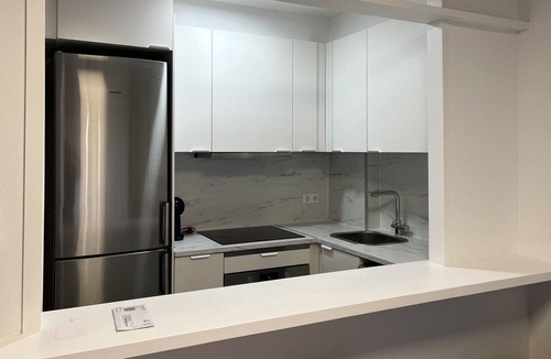 Sant Salvador Apartment | Apartment 'Falla' with Balcony, Wi-Fi and Air Conditioning