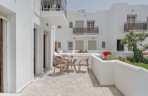 Pothia Apartment | Apartment 'Family Room No 2' with Mountain View, Wi-Fi and Air Conditioning