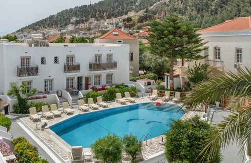 Pothia Apartment | Apartment 'Family Room No 2' with Mountain View, Wi-Fi and Air Conditioning