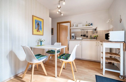 Neustrelitz Apartment | Apartment 'Ferienwohnung 2 Schulze' with Private Terrace, Shared Garden and Wi-Fi