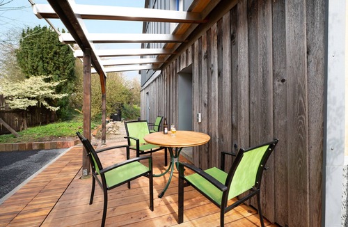 Buhlenberg Apartment | Apartment 'Ferienwohnung Karleidoskope' with Private Terrace, Private Garden and Wi-Fi