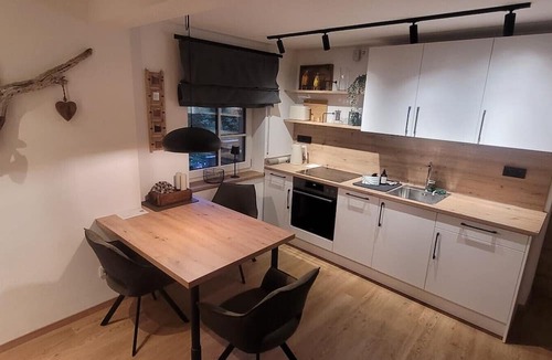 Ebersberg District Apartment | Apartment 'Ferienwohnung Am Schloss Elkofen' with Private Terrace and Wi-Fi