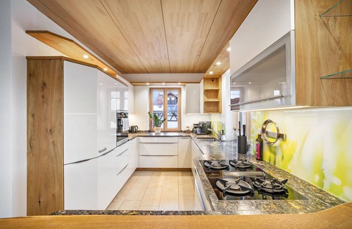 Penzing Apartment | Apartment 'Ferienwohnung Mit Herz Und Holz' with Balcony and Wi-Fi