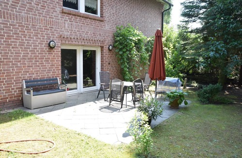 Vietmannsdorf Apartment | Apartment 'Ferienwohnung Eulenhof' with Private Terrace, Private Garden and Wi-Fi