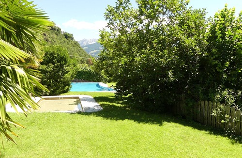 Lagundo Apartment | Apartment 'Ferienwohnung B3 Spisshof Nebenhaus' with Panoramic View, Shared Pool & Wi-Fi