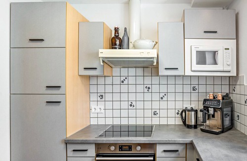 Heideck Apartment | Apartment "Fewo Stembers" with Sea View, Shared Garden, and Wi-Fi