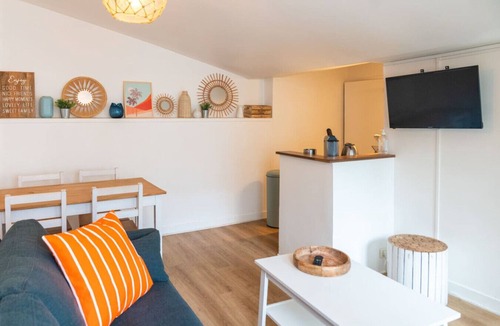 Saint-Julien Apartment | Apartment for 2, 1 bed, 2 min from downtown