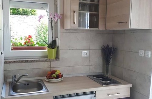 Cikovici Apartment | Apartment for 2 in Rijeka, air conditioning, WiFi, grill, parking