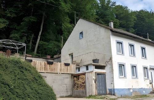 Baustert Apartment | Apartment for 4 People in the Eifel with Balcony and Garden