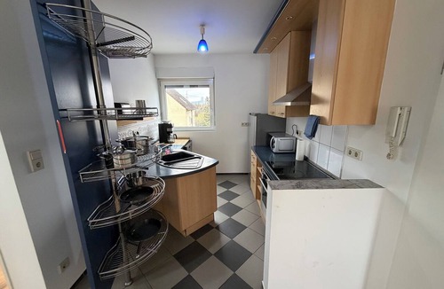Kelsterbach Apartment | Apartment for 6 Guests - Near Frankfurt Airport (FRA)
