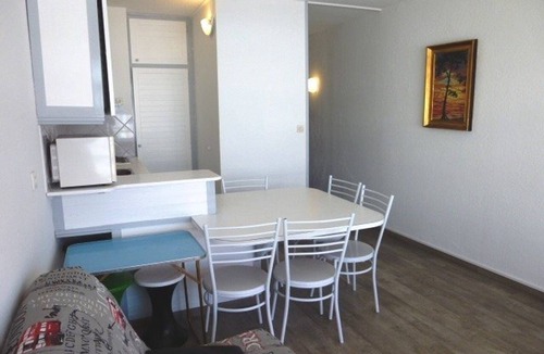 Arette Apartment | Apartment for 6 with direct access to slopes and free parking at La Pierre St Martin