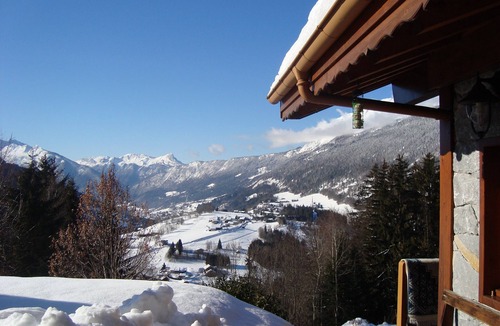 Saint-Jean-de-Sixt Apartment | APARTMENT FOR 2 PEOPLE IN QUIET AREA WITH TERRACE (3 stars)