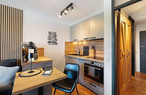 Kniebis Apartment | Apartment “Forest Elegance” with Mountain View, Balcony and Wi-Fi