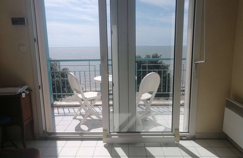 Fouras Apartment | Apartment Fouras, studio flat, 2 persons