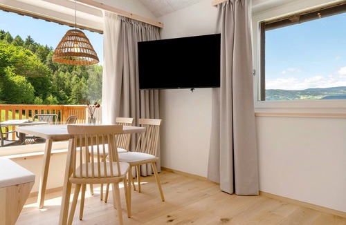 Brie Apartment | Apartment 'Franz' with Mountain View, Private Terrace and Wi-Fi
