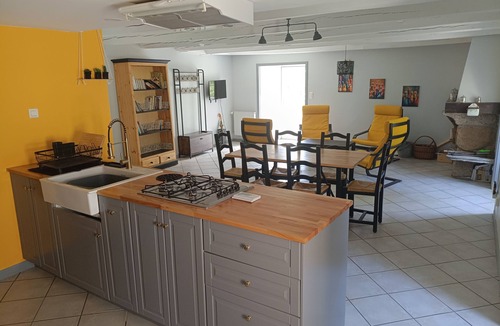 Le Chambon-sur-Lignon Apartment | Apartment in large stone house in the countryside