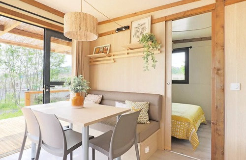 Plomodiern Ski Chalet | Apartment