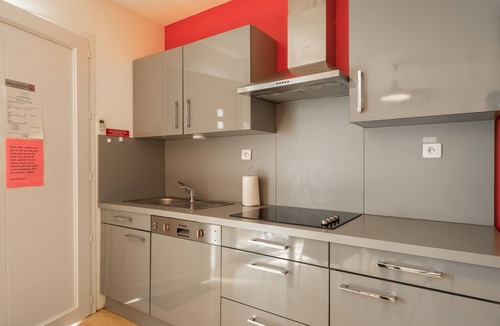 Saint-Simon-de-Bordes Apartment | Apartment 'Le Clos Du Champ De L'Amour - Royan' with Private Pool, Wi-Fi & Air Conditioning