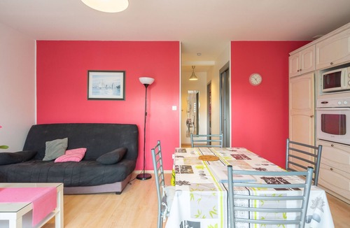 Saint-Simon-de-Bordes Apartment | Apartment 'Le Clos Du Champ De L'Amour - La Rochelle' with Private Pool, Wi-Fi and AC