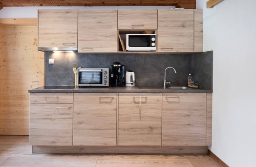 Stelvio Apartment | Apartment “Fragges Tscheppa” with Mountain View, Private Terrace and Wi-Fi