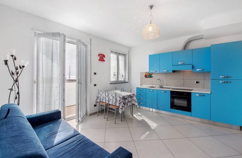 Savona Apartment | Apartment 'Frontemare' with Sea View, Wi-Fi and Air Conditioning