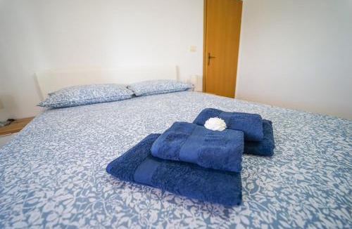 Cezarji Apartment | Apartment Full Moon