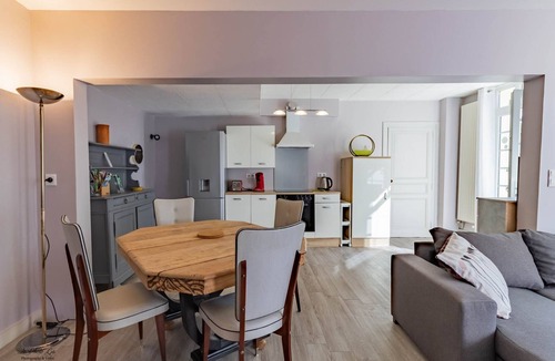 Le Fleix Apartment | Apartment Gîte Les Fleurs 3★ - Swimming Pool & Parking, Dordogne