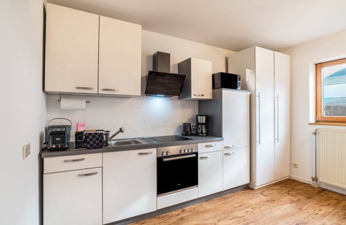 Annweiler am Trifels Apartment | Apartment 'Gartenblick' with Wi-Fi