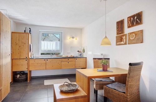 Bad Waldsee Apartment | Apartment 'Gartenglück' with Private Terrace