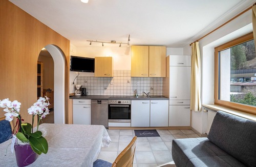 Brennero Apartment | Apartment 'Gartnerhof Rose' with Mountain View, Shared Garden and Wi-Fi