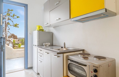 Agios Sostis Apartment | Apartment 'Gefyra' with Sea View, Wi-Fi and Air Conditioning