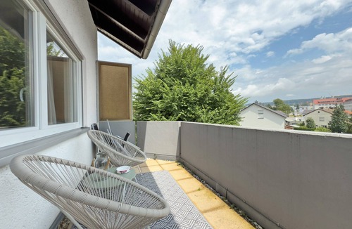 Weingarten Apartment | Apartment 'Geräumige Schöne Ferienwohnung' with Private Terrace, Balcony and Wi-Fi