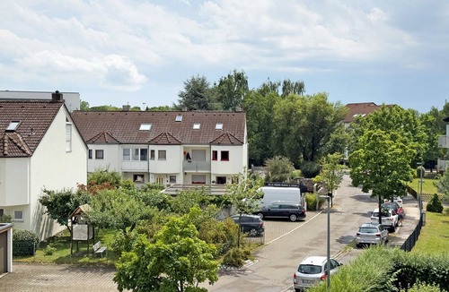 Weingarten Apartment | Apartment 'Geräumige Schöne Ferienwohnung' with Private Terrace, Balcony and Wi-Fi