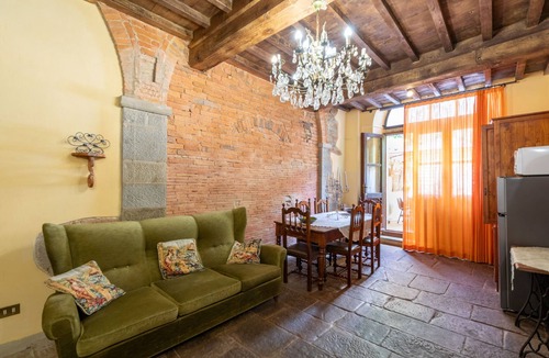 Loro Ciuffenna Apartment | Apartment Giallo by Interhome