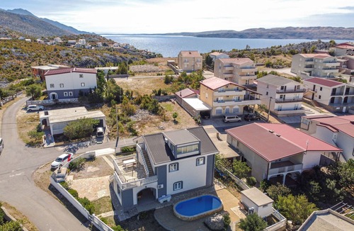 Cesarica Apartment | Apartment Golic by Interhome